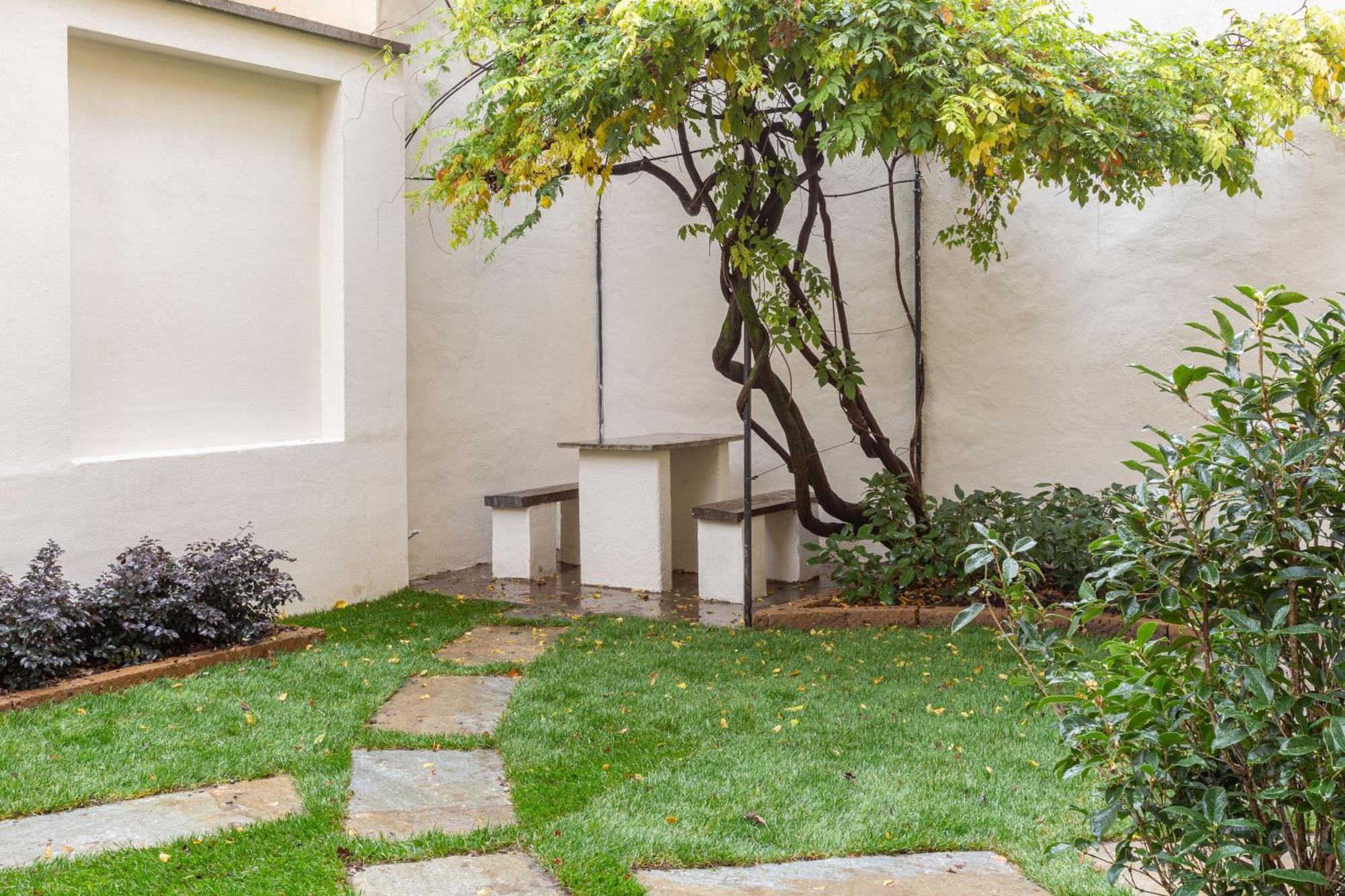 Sant Ambroeus Garden Apartment Milan Exterior photo