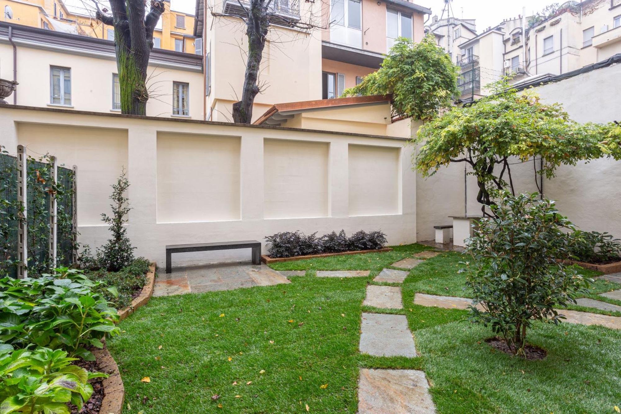 Sant Ambroeus Garden Apartment Milan Exterior photo